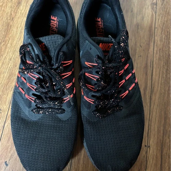 Nike | Shoes | Nike Black And Red Athletic Shoes | Poshmark display picture 1